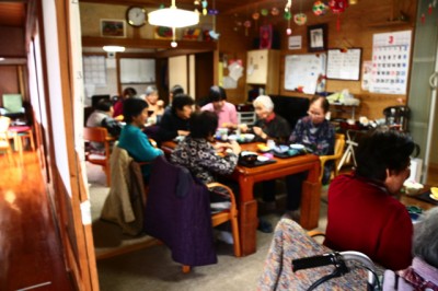 北諸県郡三股町にある野の花はデイサービスと宅老を行なっています